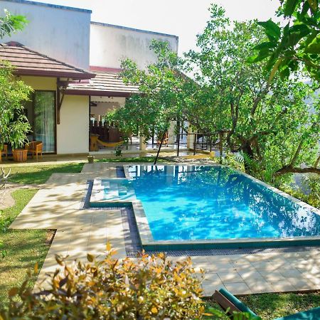 Aqua Dunhinda Villa Kandy Exteriör bild