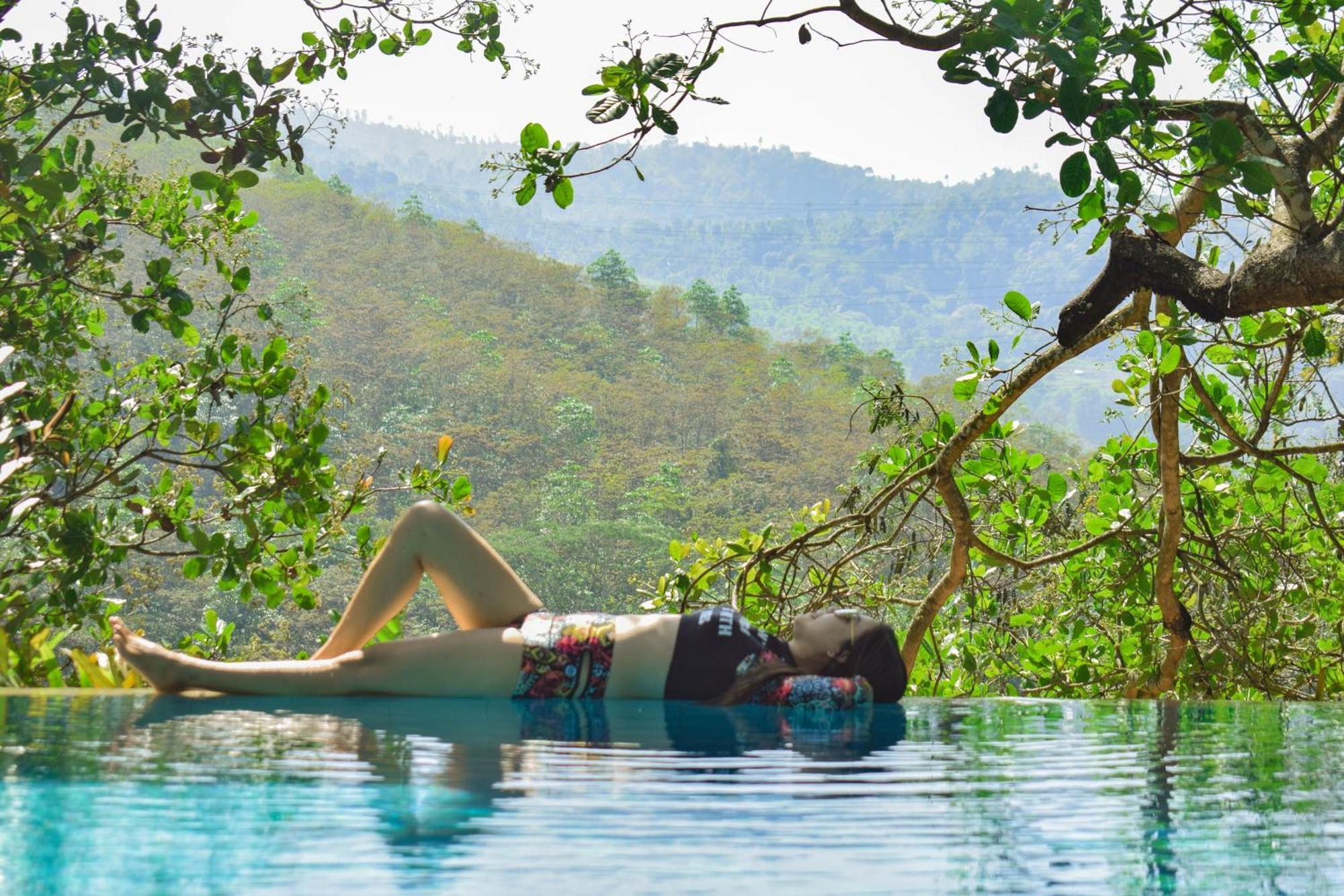 Aqua Dunhinda Villa Kandy Exteriör bild