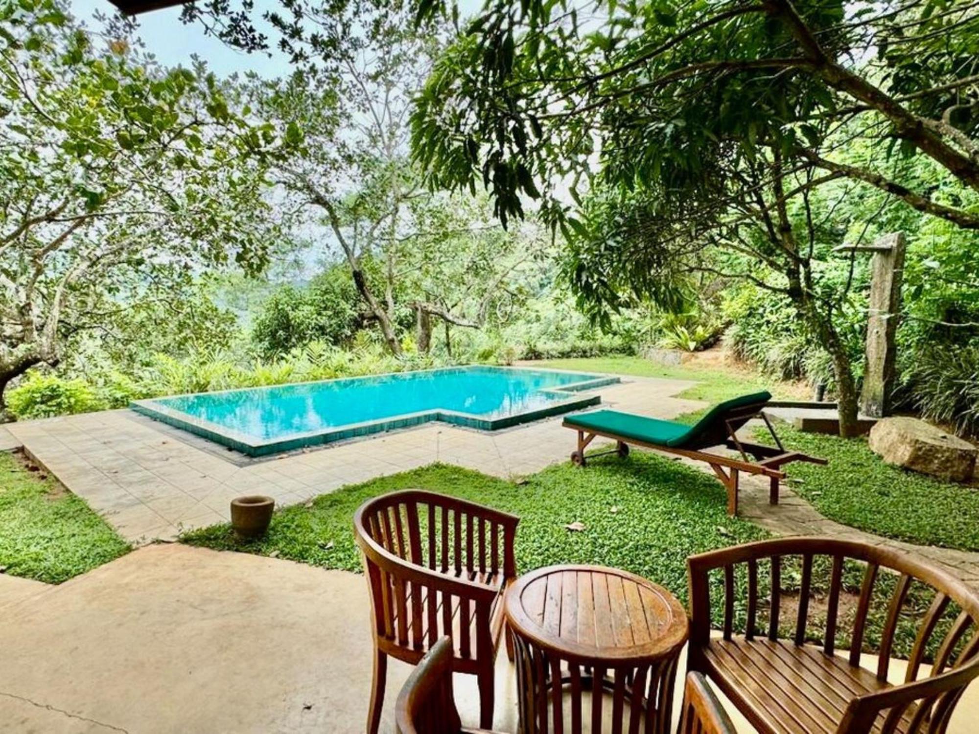 Aqua Dunhinda Villa Kandy Exteriör bild