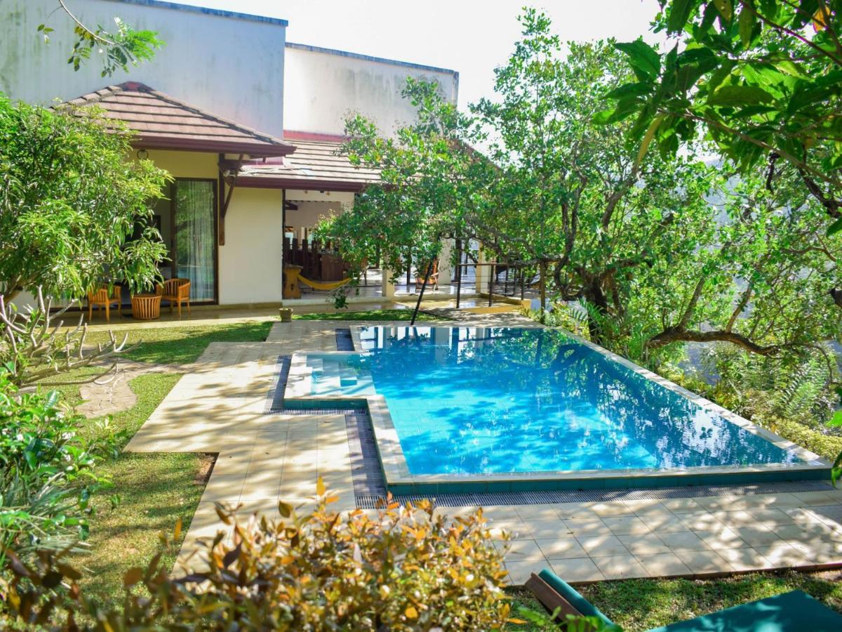 Aqua Dunhinda Villa Kandy Exteriör bild